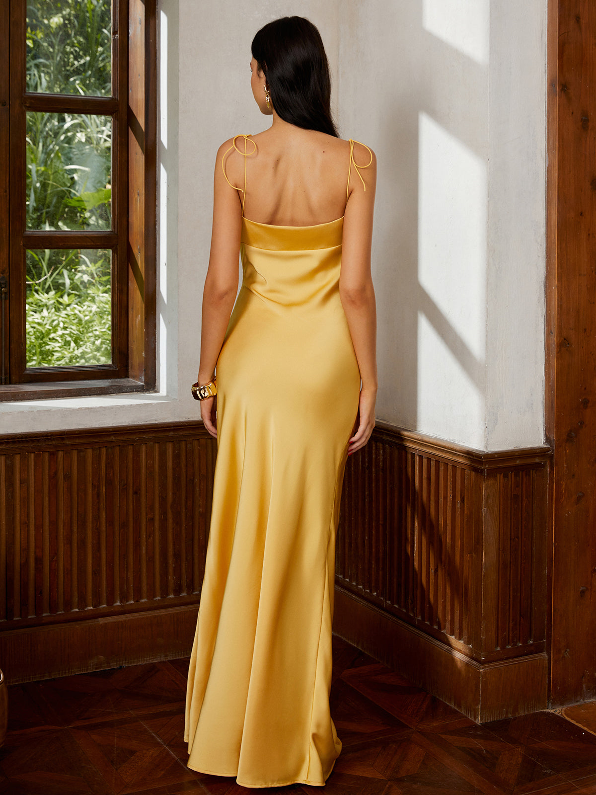 Langes Bandeau-Kleid mit Schnürung