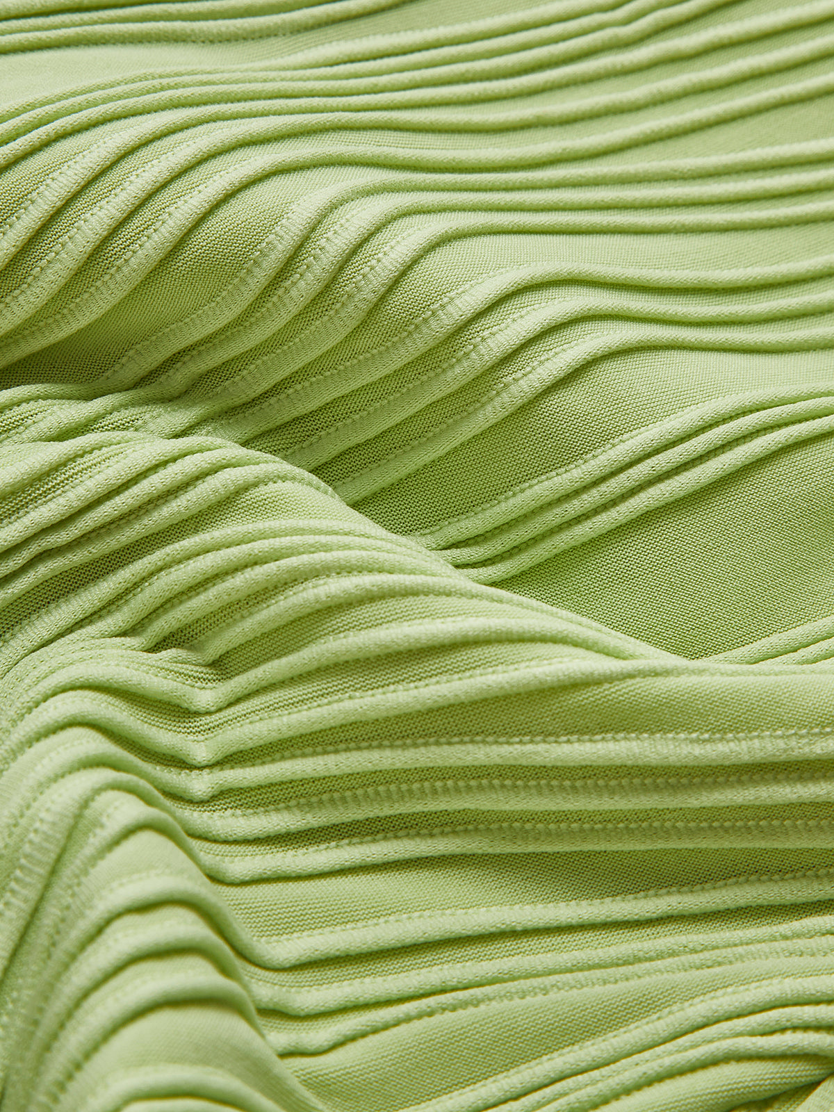 Robe courte dos nu texturée à bretelles