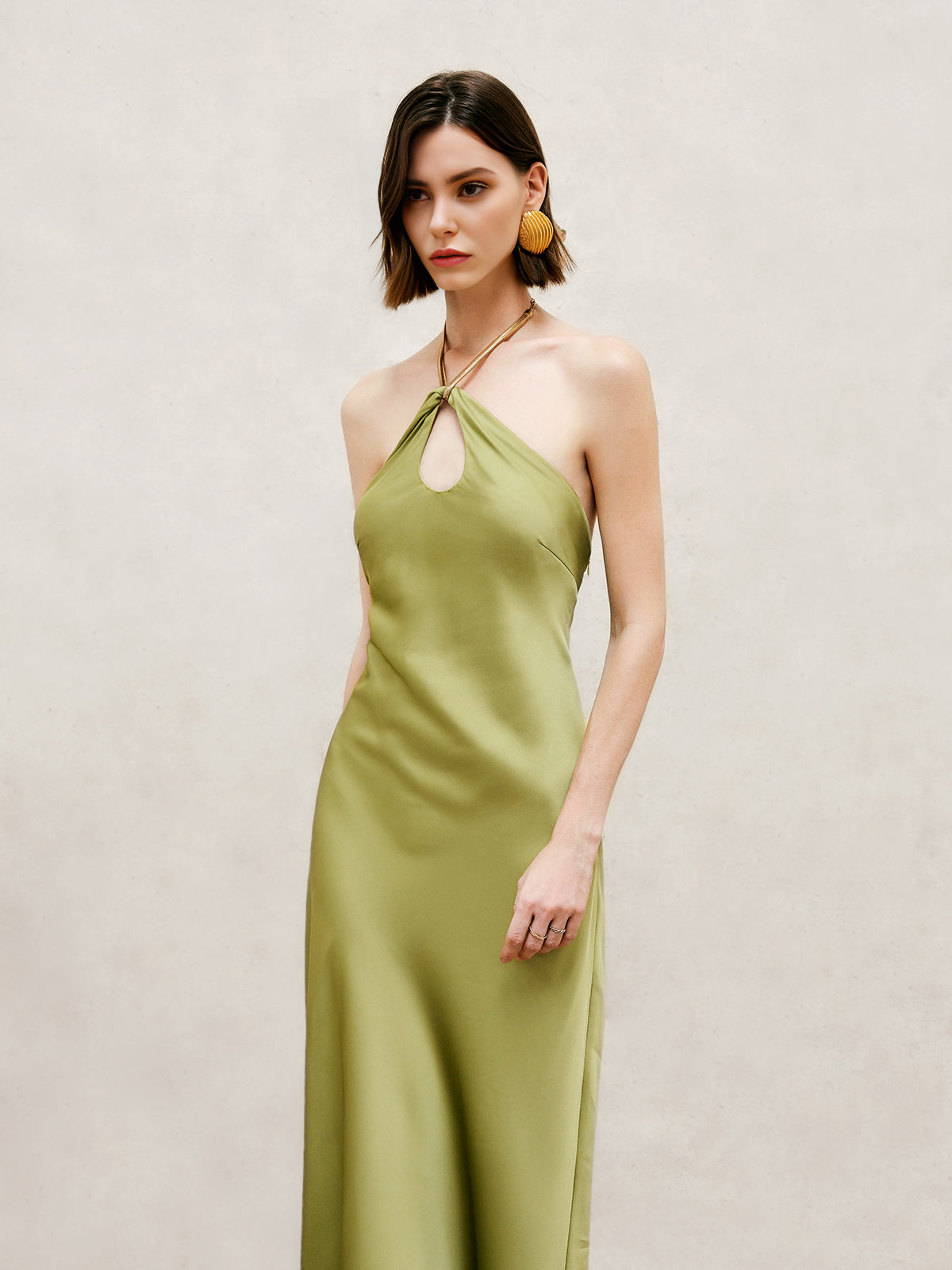 Neckholder-Kleid mit Schlüssellochausschnitt und rückenfreiem Schnitt