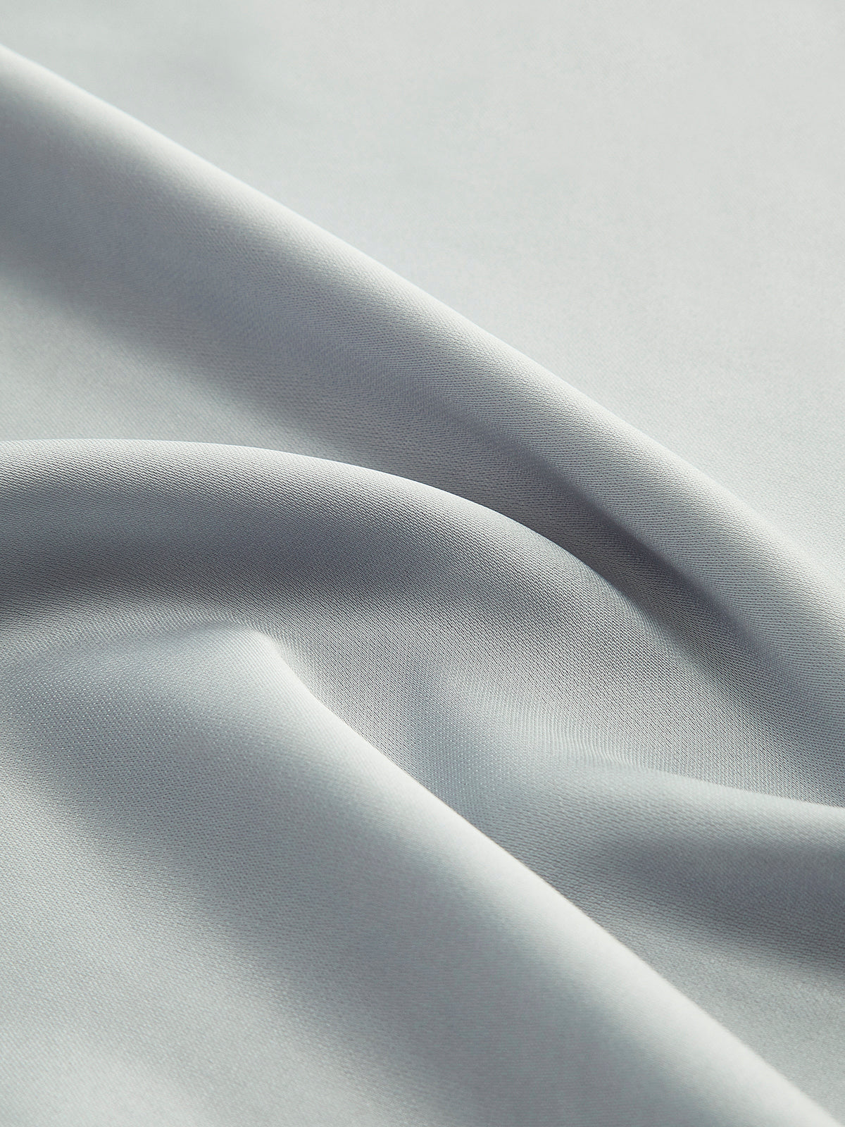 Asymmetrisches, trägerloses Rüschenkleid