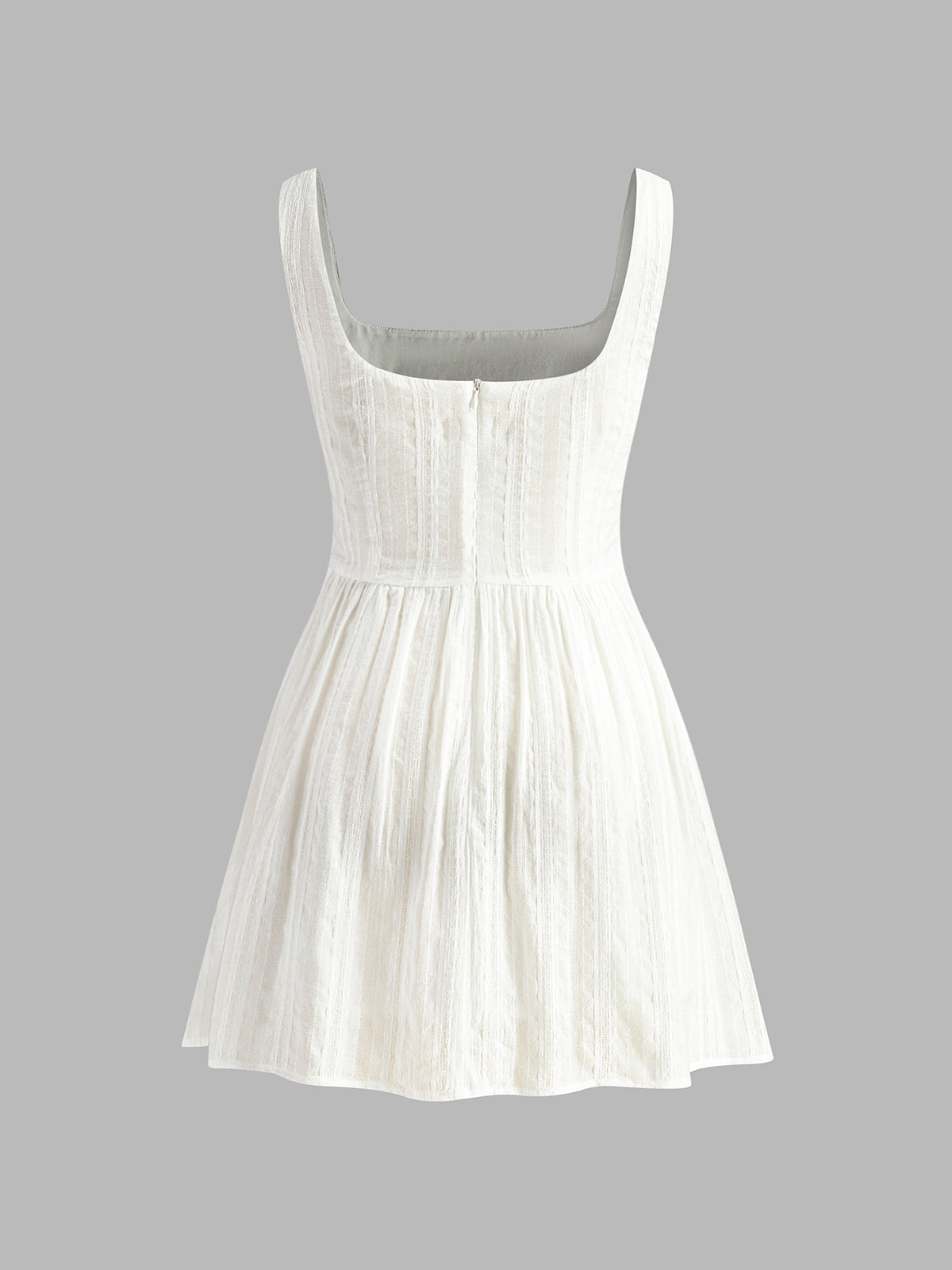 Robe courte semi-transparente unie à encolure carrée