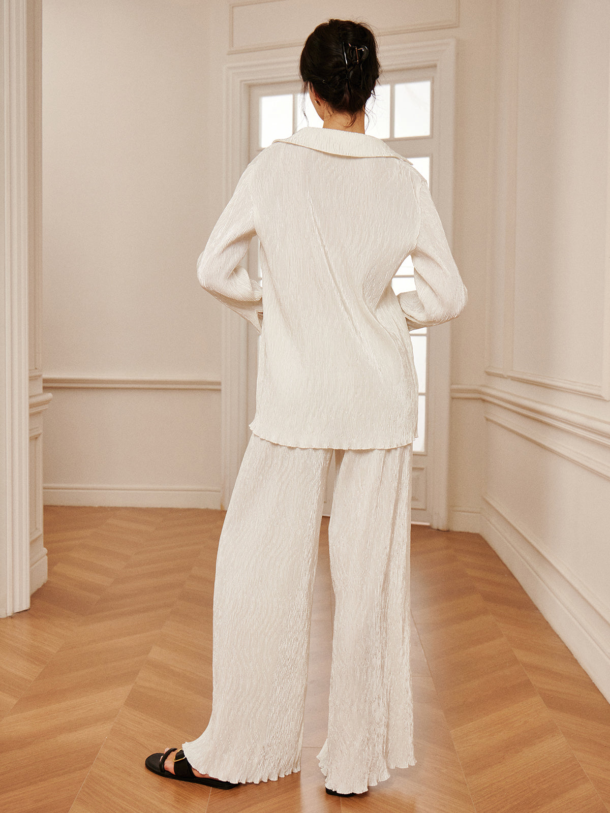 Minimalist Plisse Wide Leg Pants