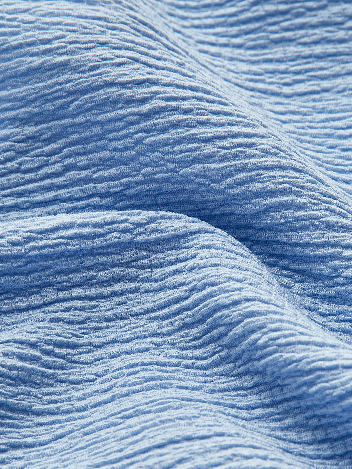 Midi-Kleid mit geknotetem Trägertop und Salatbesatz