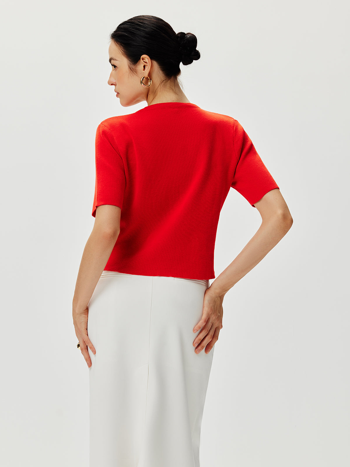 Kurzarm-Strickoberteil mit Knöpfen