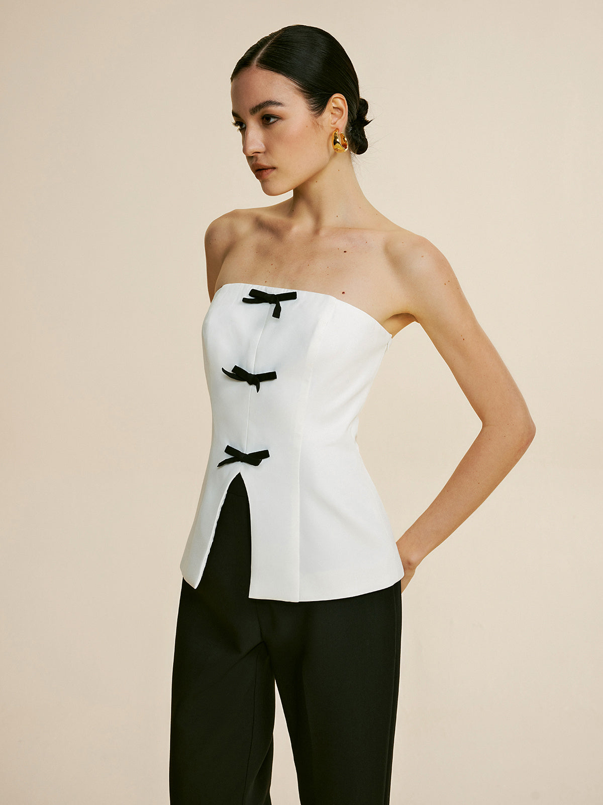 Haut tube fendu décoré de nœud