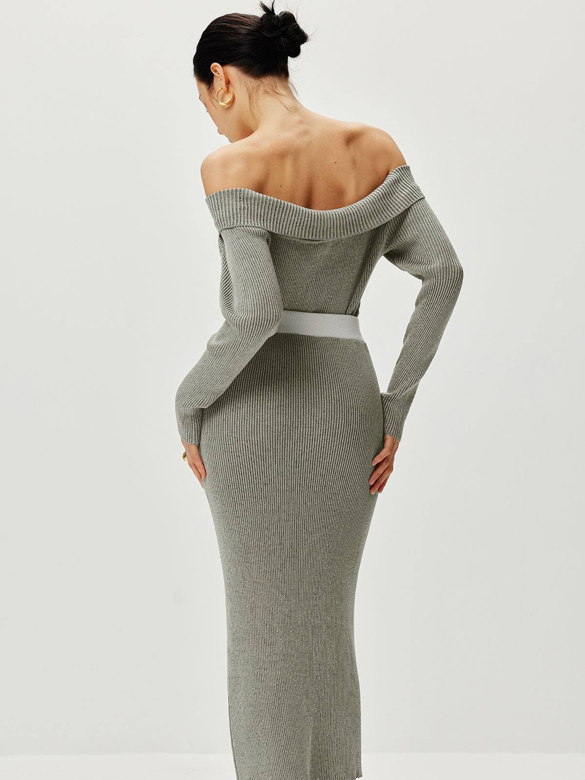 Cardigan à épaules dénudées avec bordure contrastée