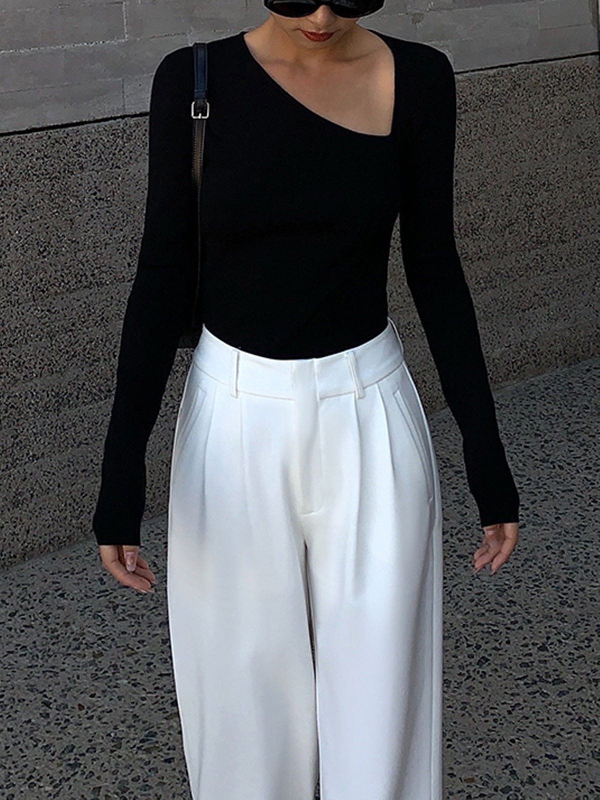 Asymmetrisches, einfarbiges Langarm-T-Shirt