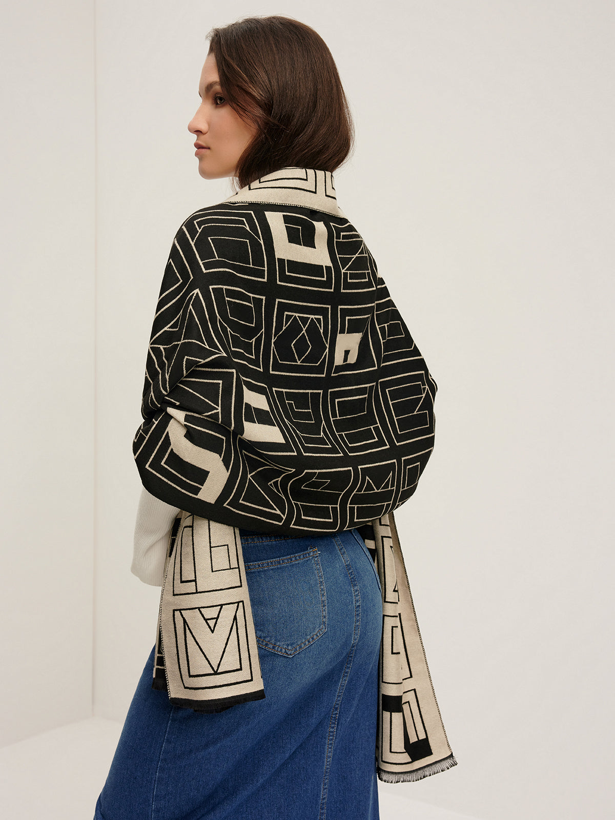 Vintage Two Tone Letters Scarf