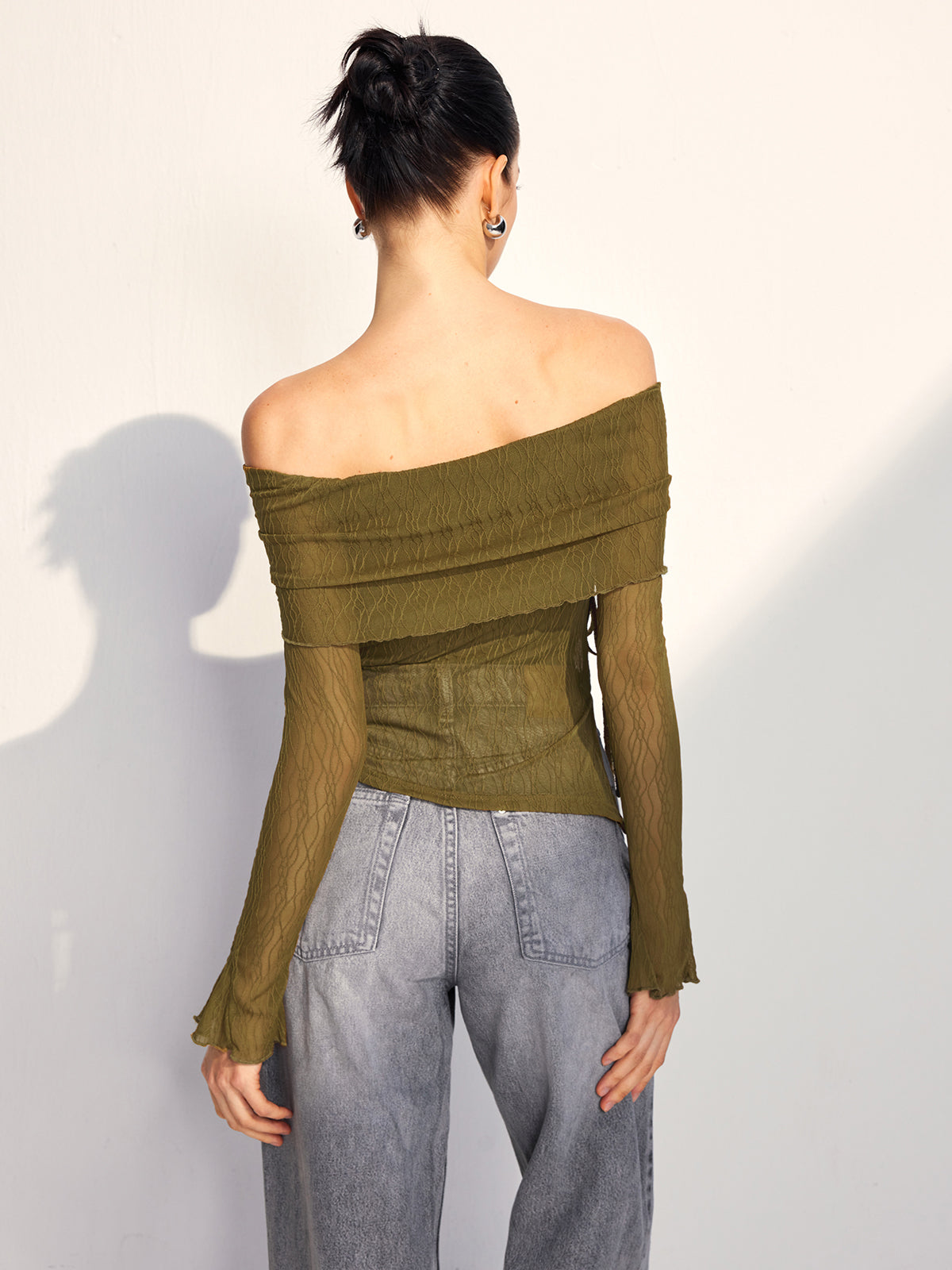 Blouse à épaules dénudées et cordon de serrage