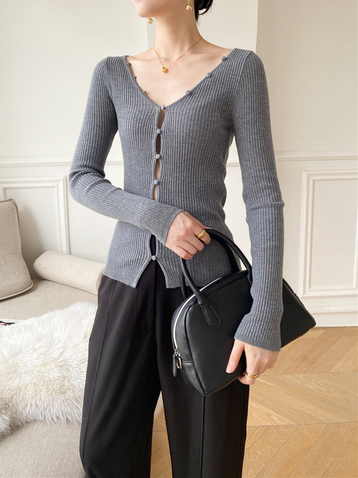 Haut en maille slim à col V et boutons