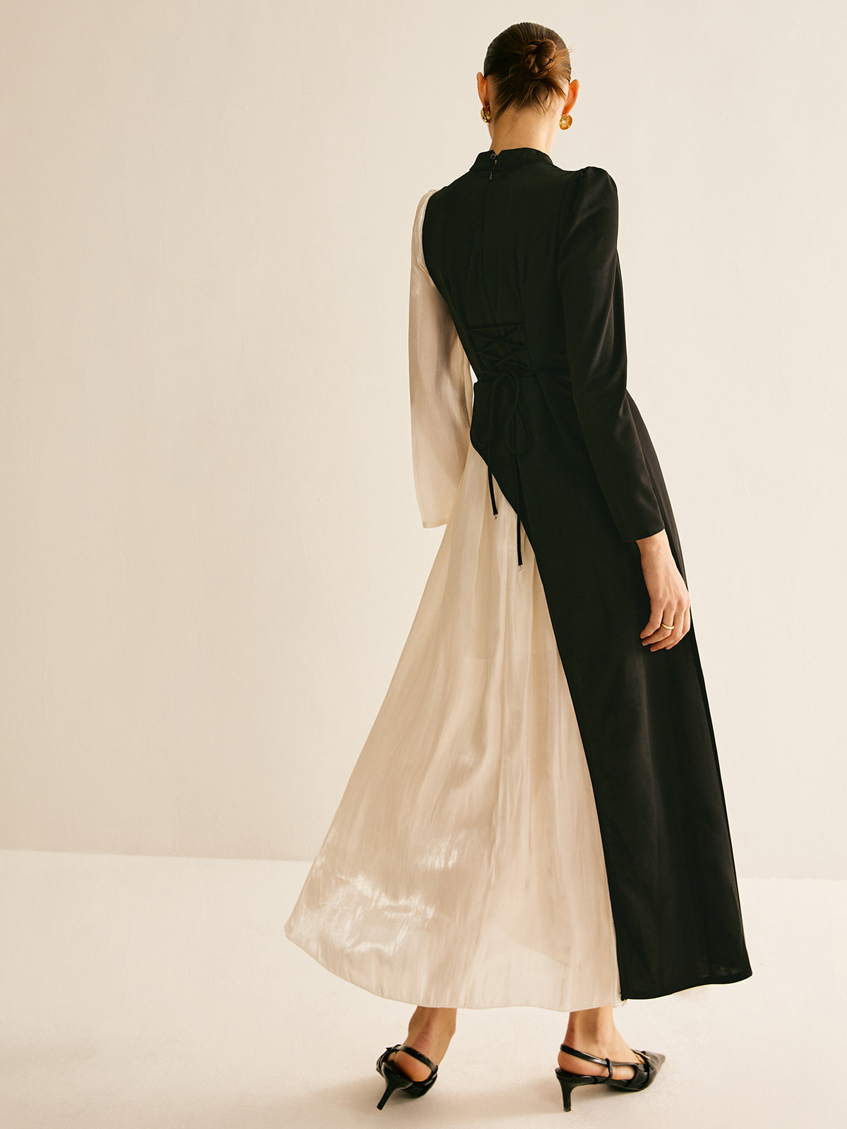 Kleid mit Farbblock-Design und Kordelzug