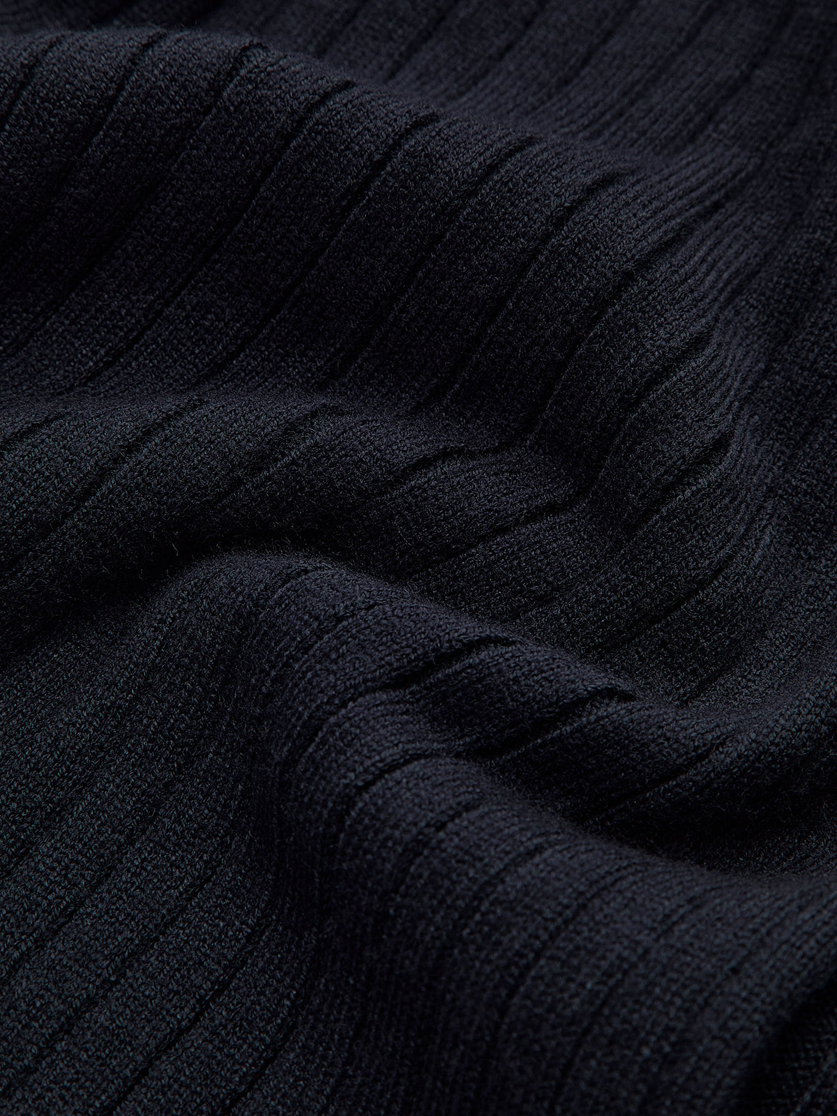 Haut en maille fendue à boutons dorés