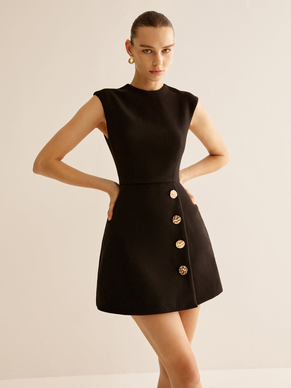 Tankkleid mit Metalldekor und Reißverschluss