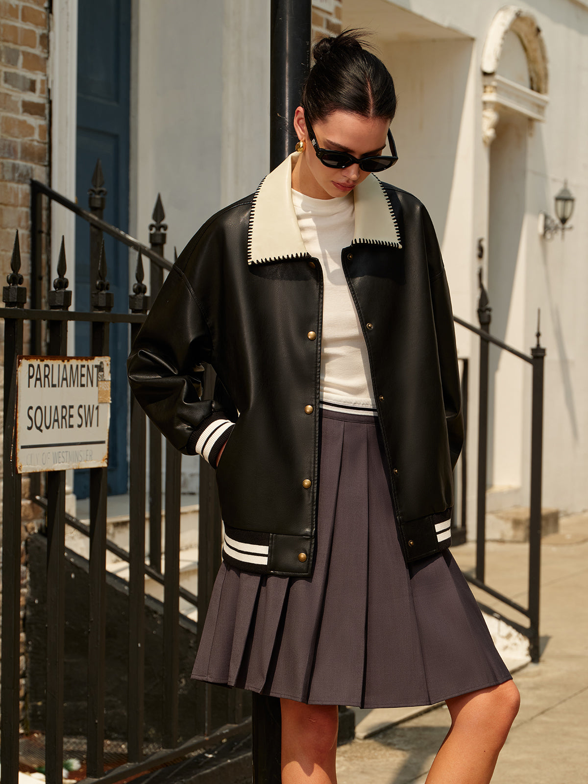 Bomberjacke aus PU-Leder mit Kontrastkragen