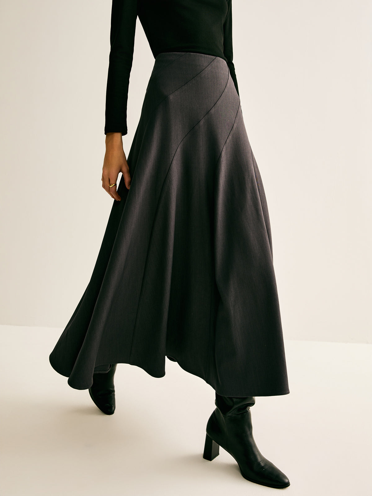 Paspelierter Faltenrock mit Reißverschluss