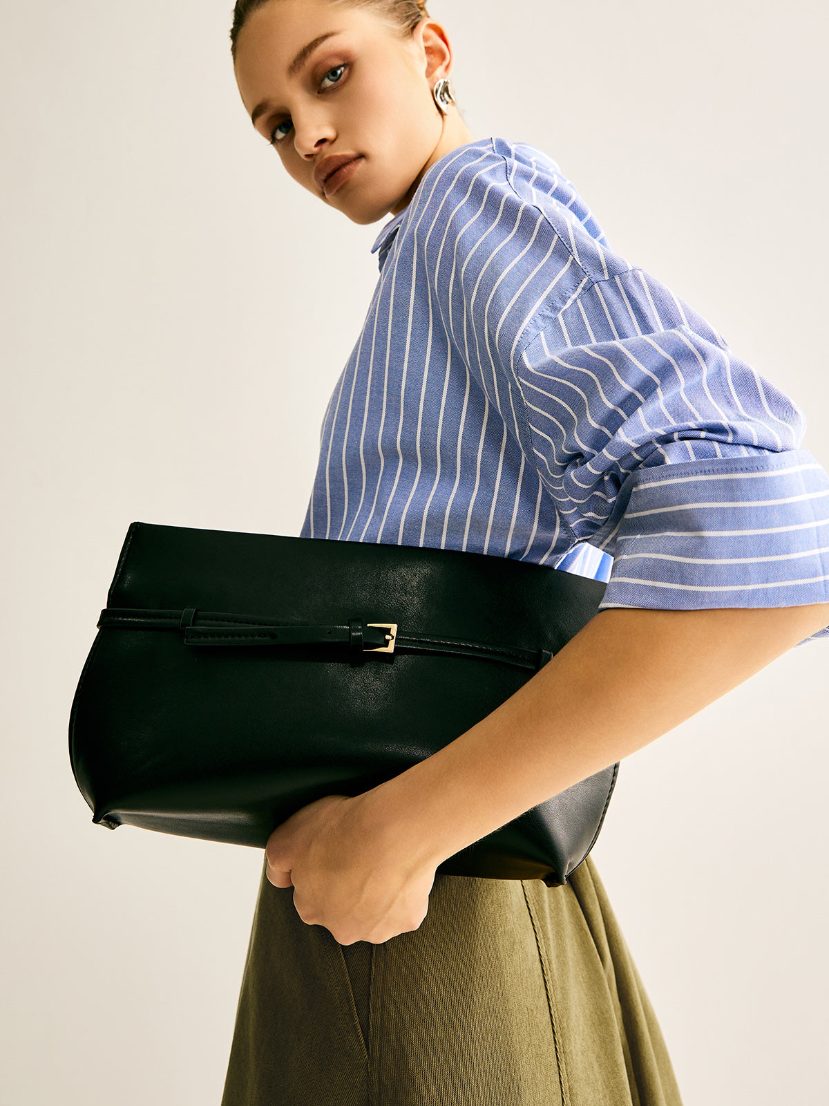 Clutch-Tasche mit Gürtel-Dekor-Fach