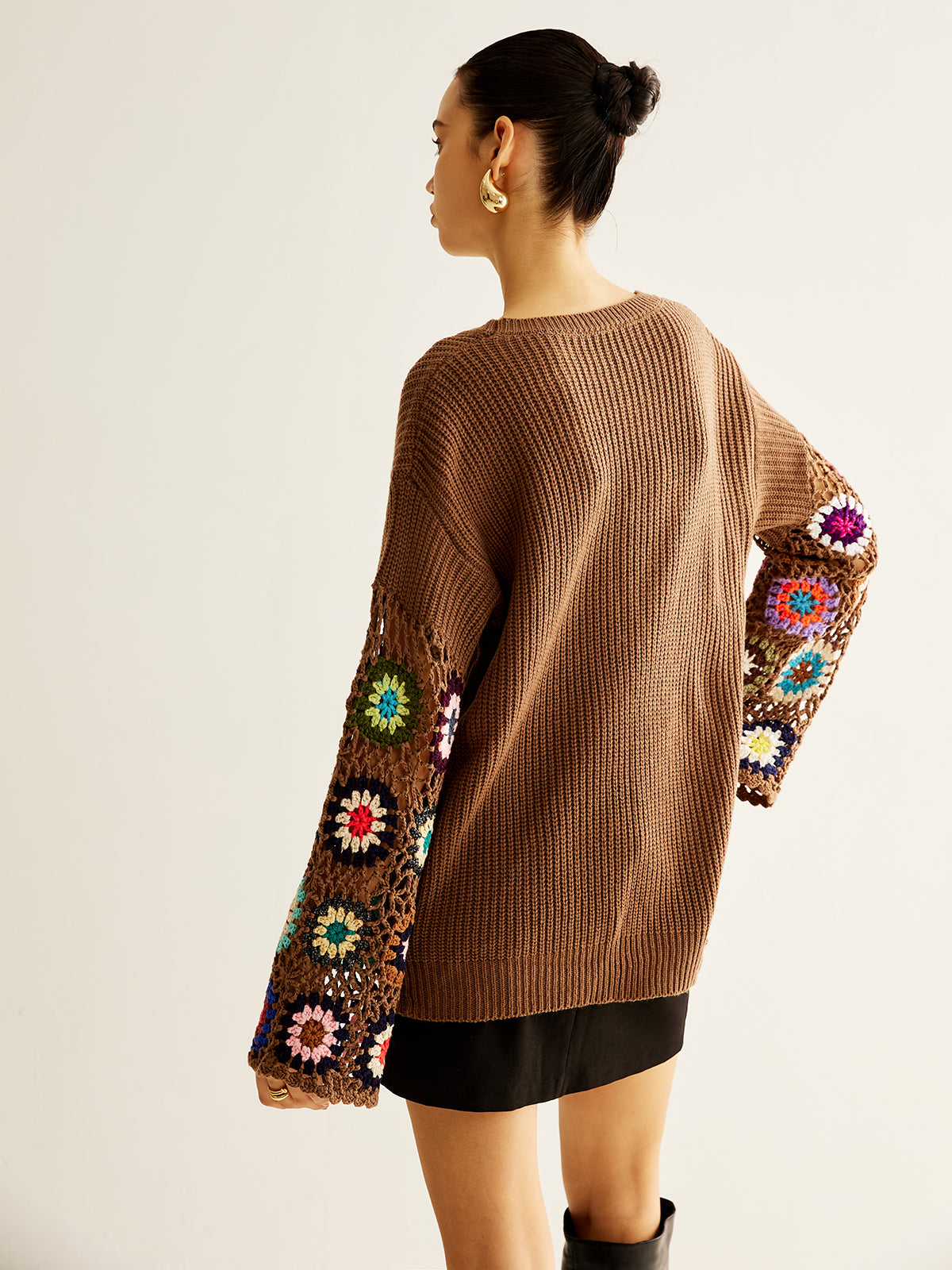 Haut ample en maille crochetée géométrique