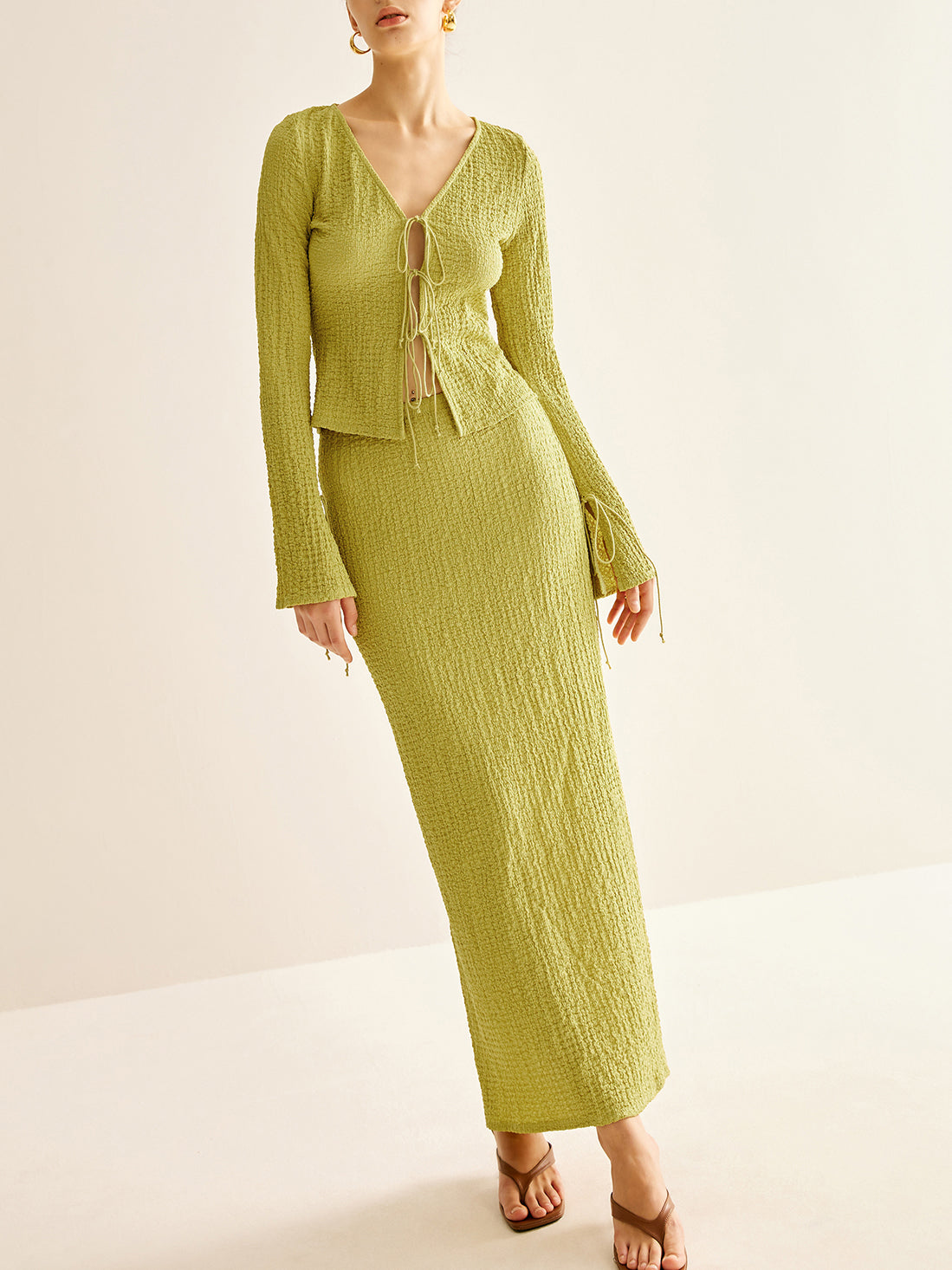 Ensemble jupe lacée à col V uni