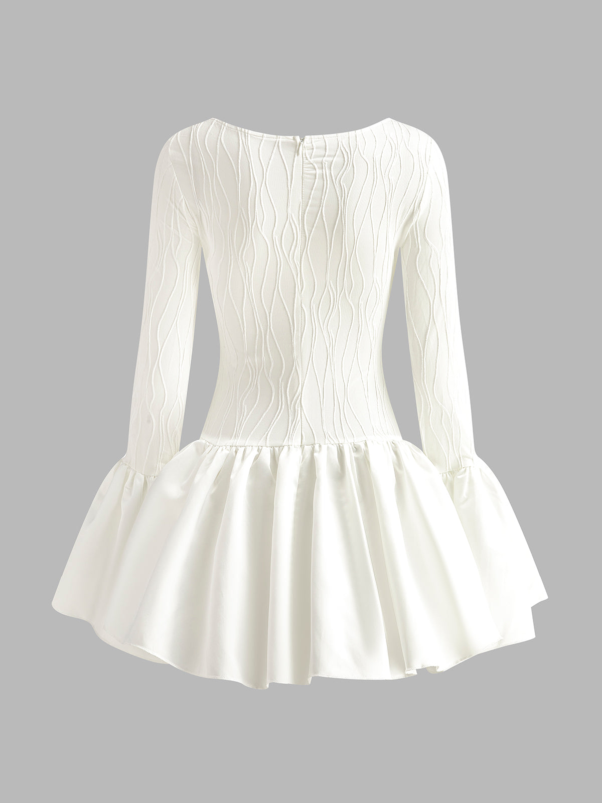 Kleid mit Paspelierung, Falten und Reißverschluss