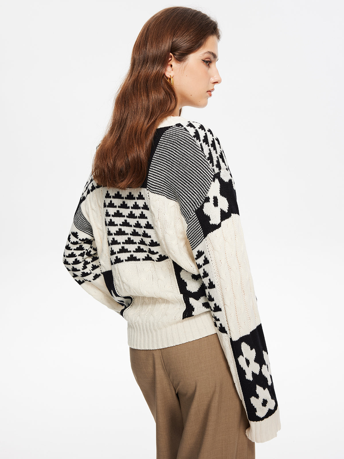 Pull chaud en maille torsadée à blocs de couleur