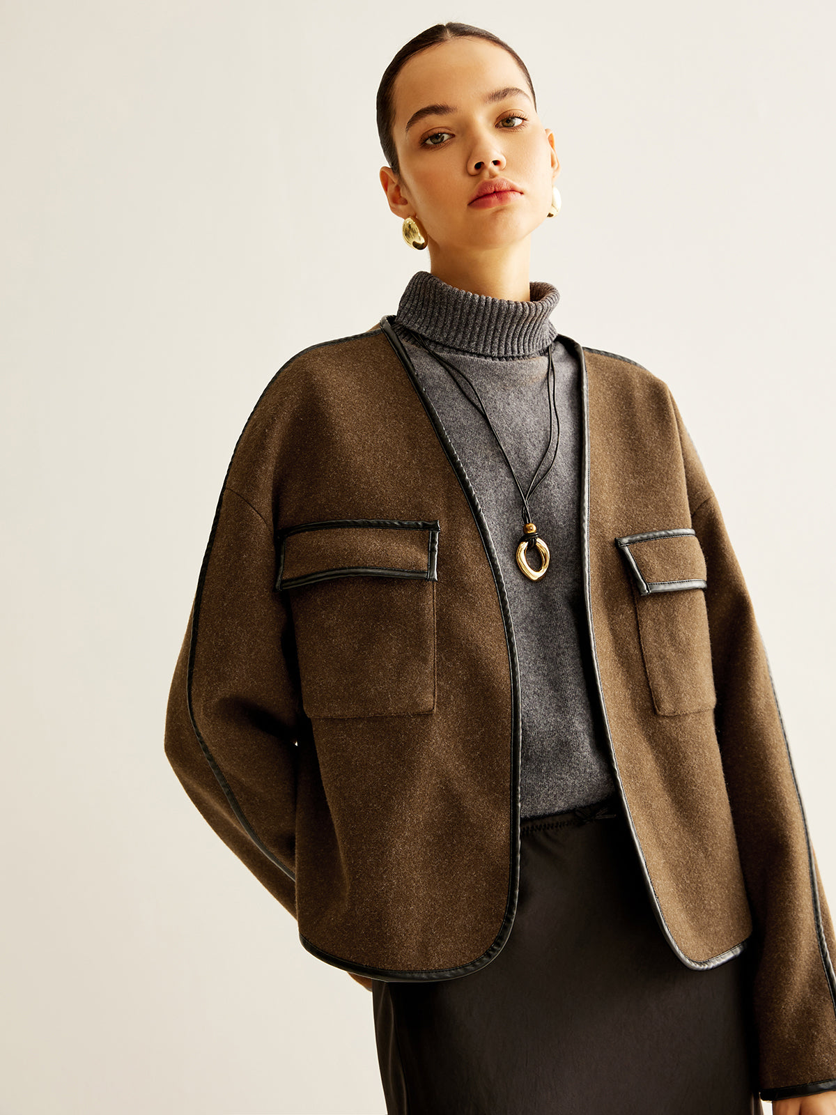 Freizeit-Tweedmantel mit Kontrastbesatz