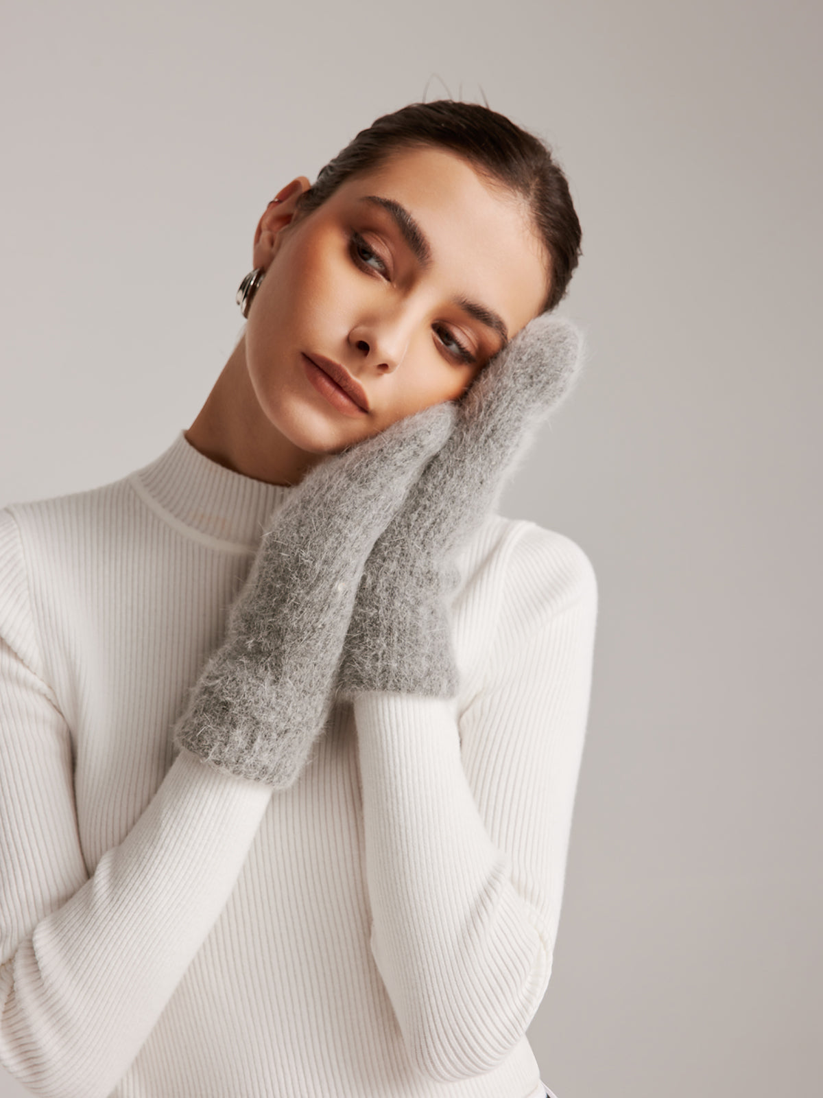 Plüschige, warme Handschuhe aus Kaninchenfell