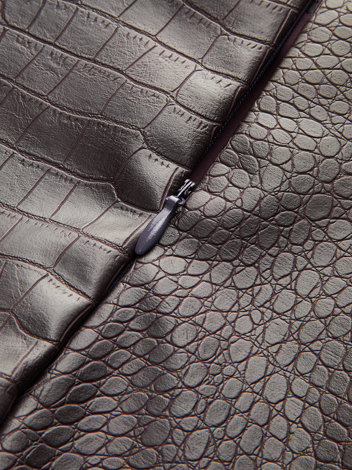 Rock aus Kunstleder mit Krokodilprägung