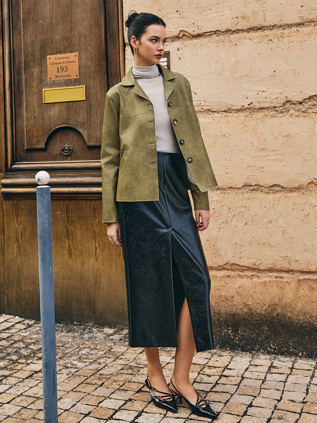 Lockere Zwangsjacke aus PU-Leder