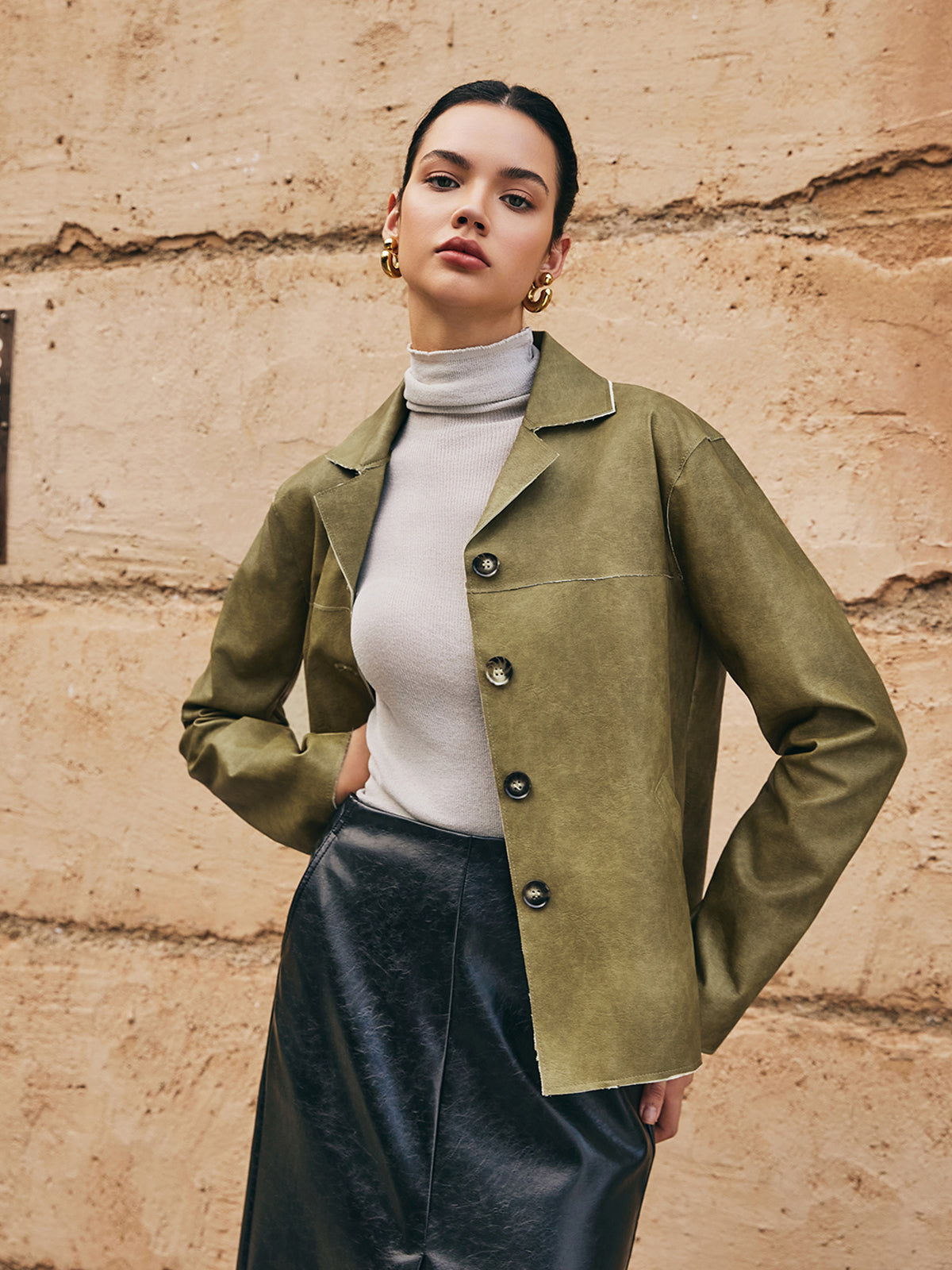 Lockere Zwangsjacke aus PU-Leder