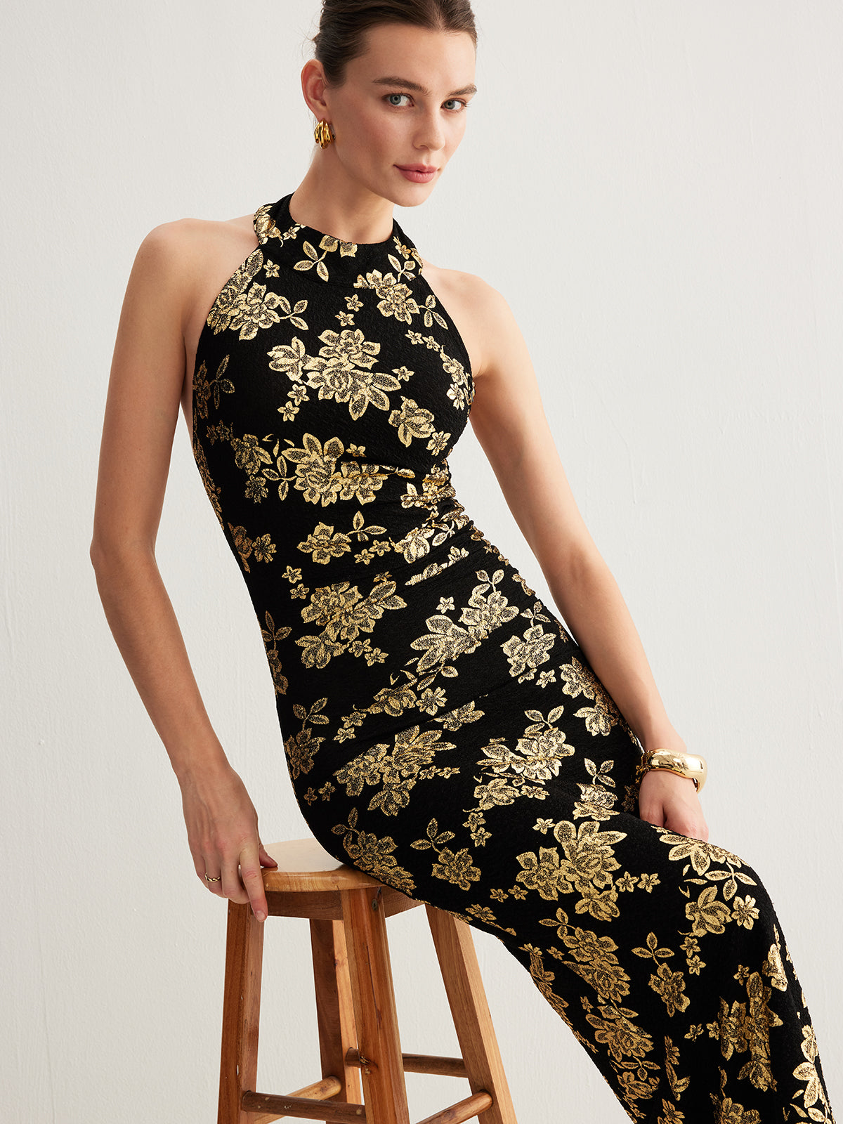 Retro-Kleid mit rückenfreiem, figurbetontem Neckholderkleid