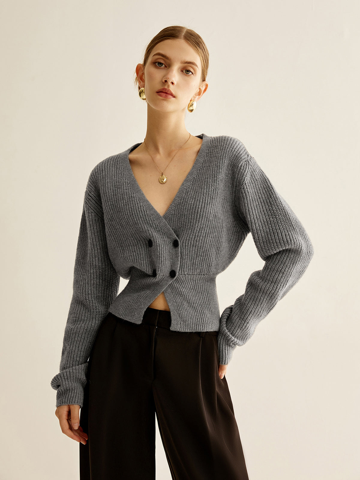Cardigan mit V-Ausschnitt und Knopfleiste