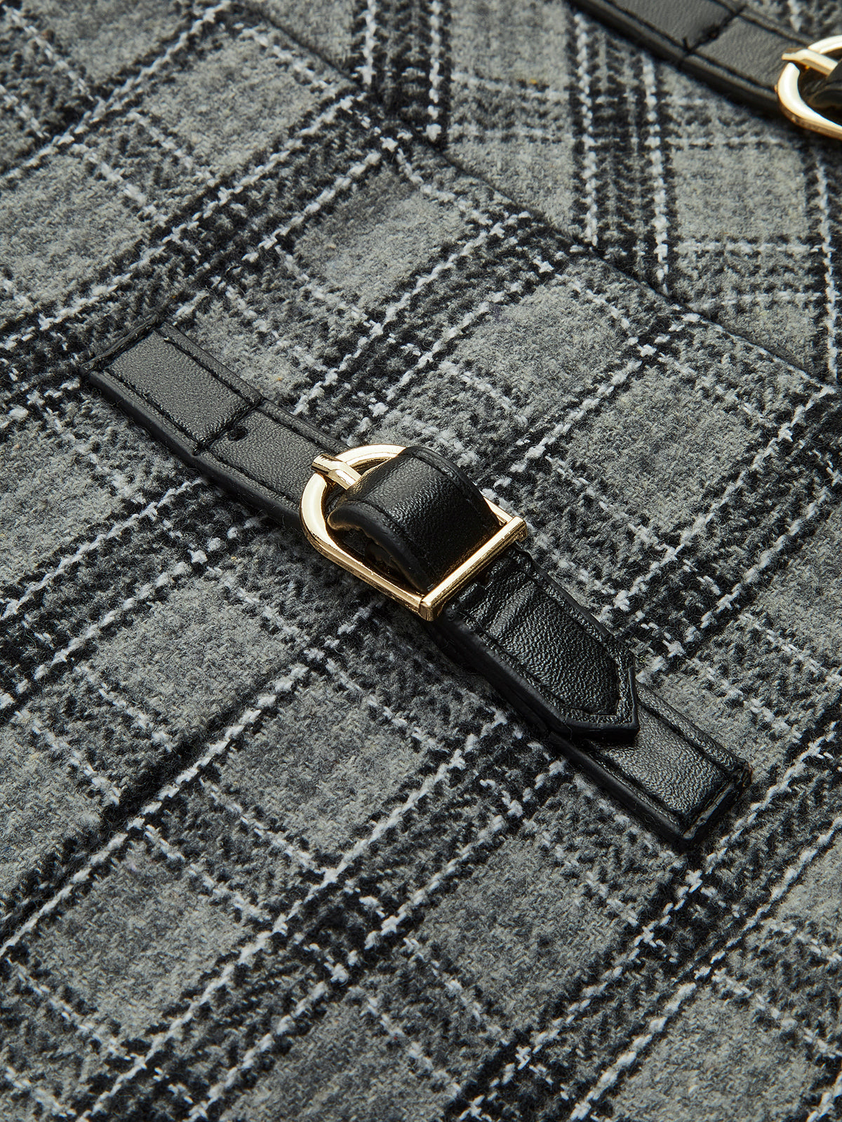 Karierter, plissierter Minirock mit Reißverschluss