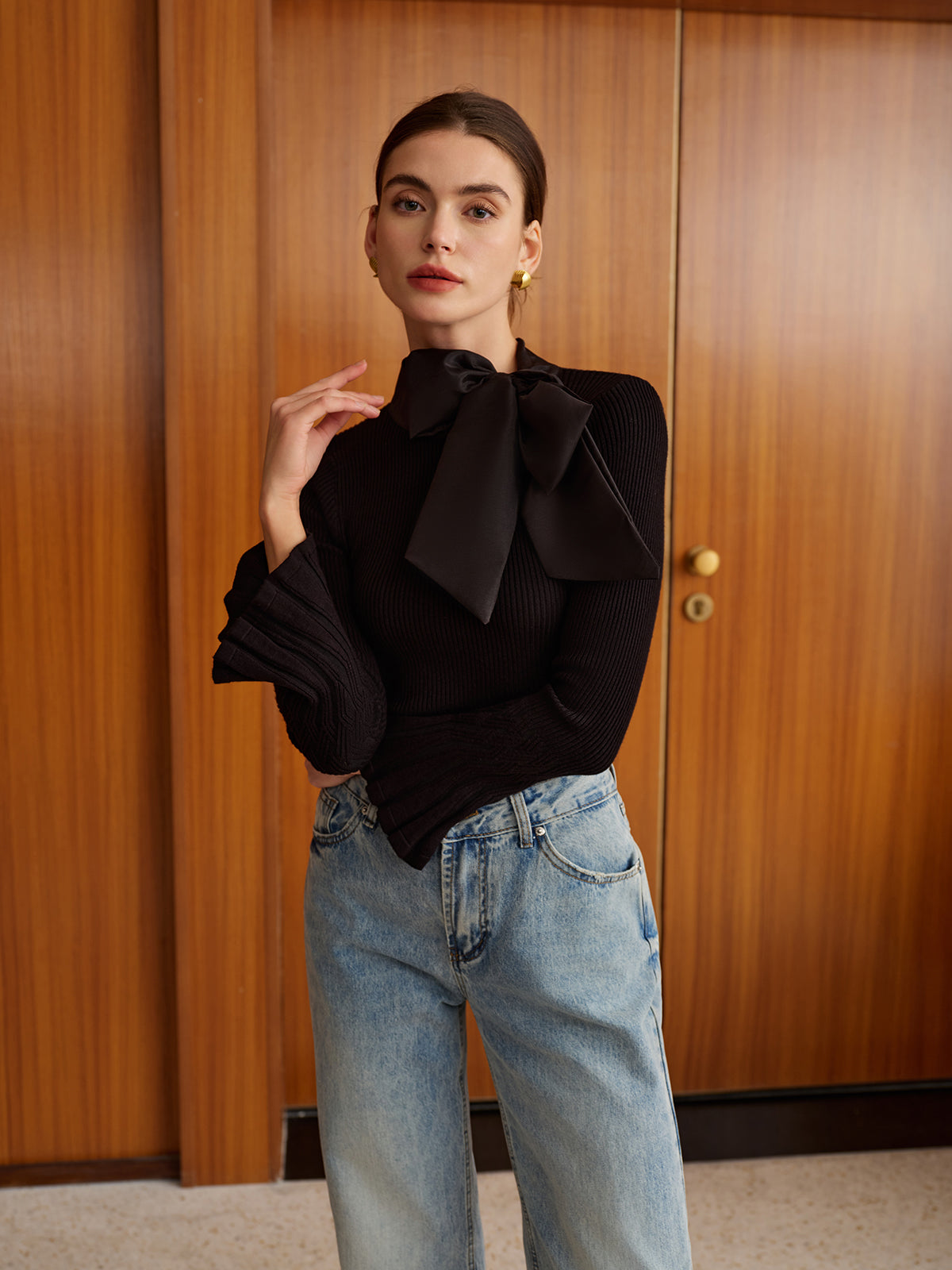 Haut en maille à manches cloche et nœud décoratif