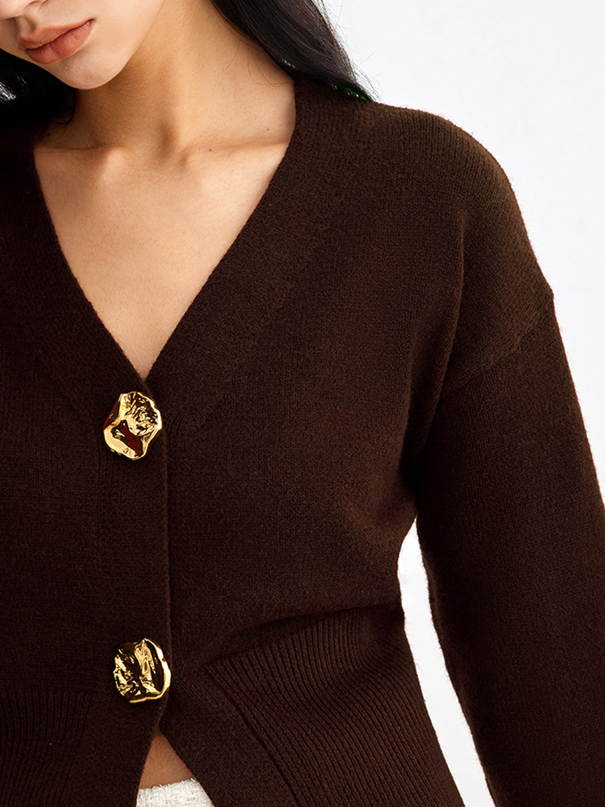 Cardigan court élégant à boutons métalliques