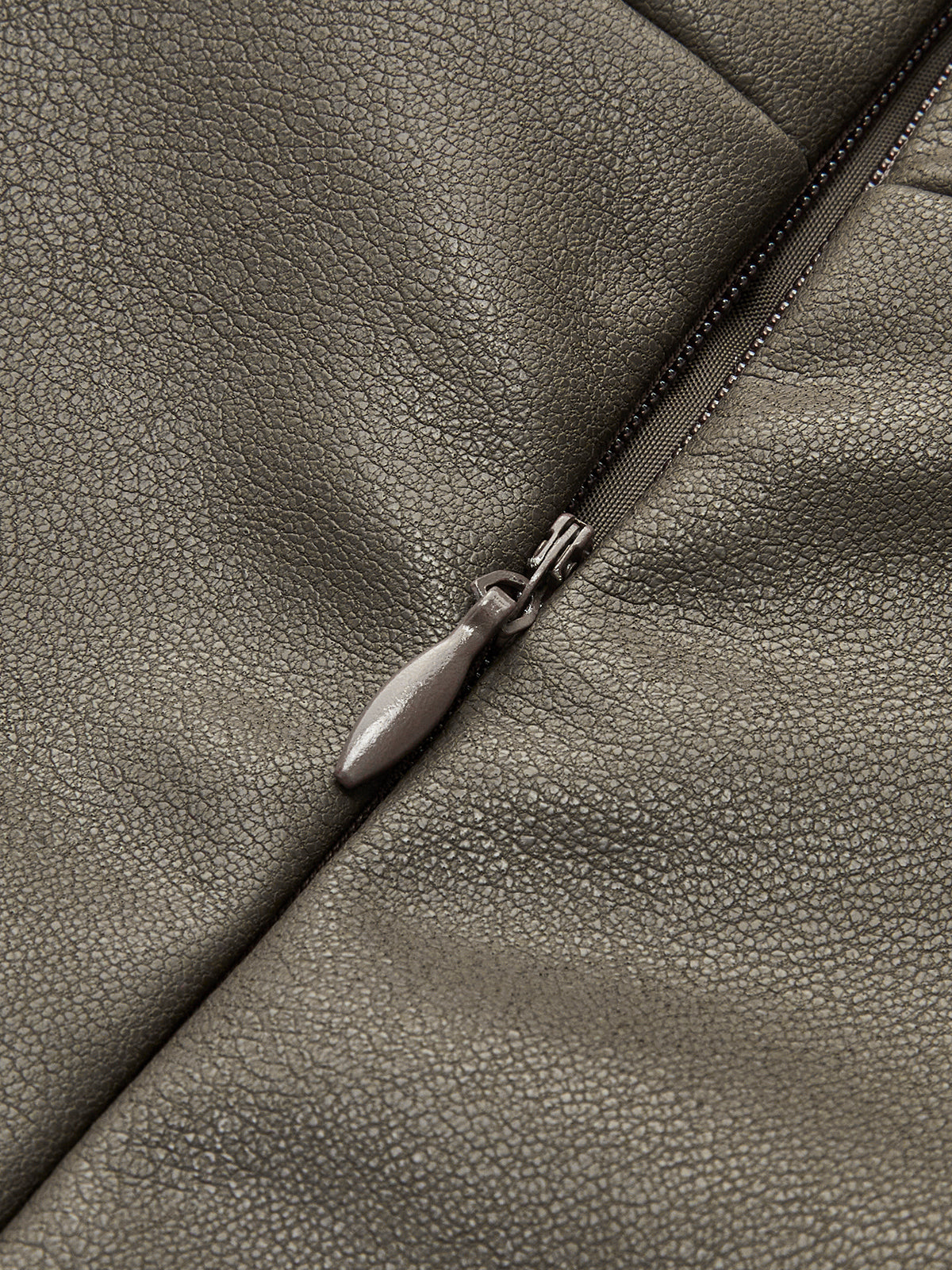 Faltenrock aus Kunstleder