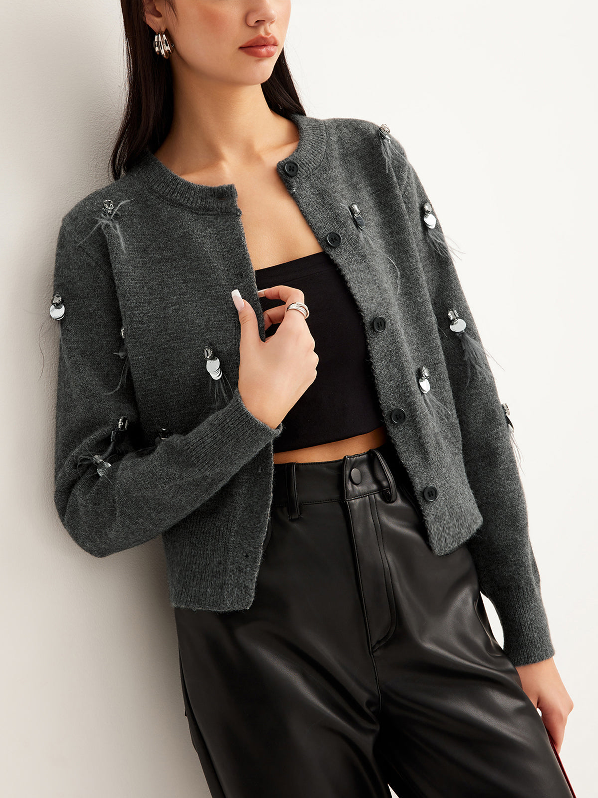 Freizeit-Strickjacke mit Knöpfen und Pailletten