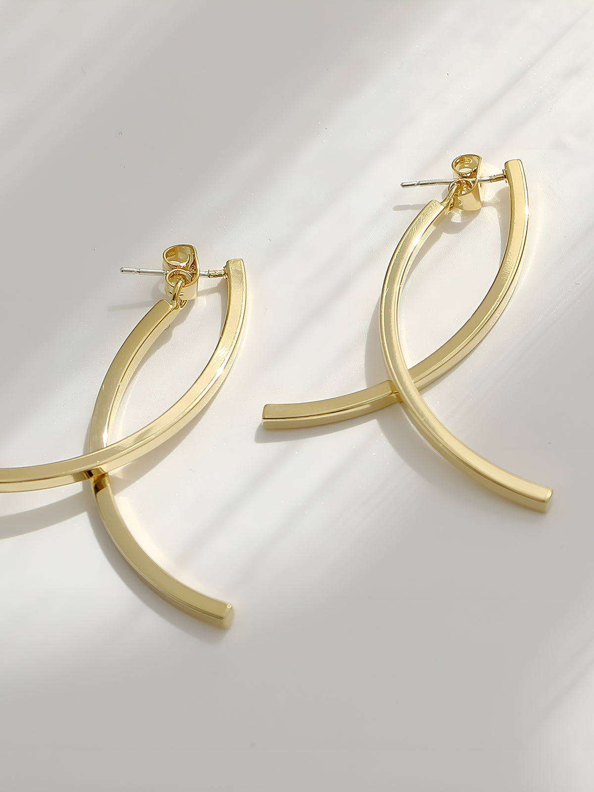 Boucles d'oreilles pendantes géométriques