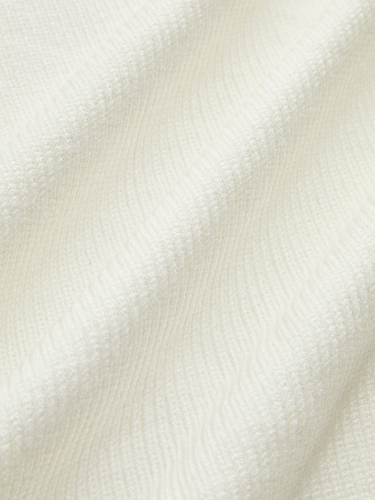 Pullover mit überkreuztem Kragen und kalten Schultern