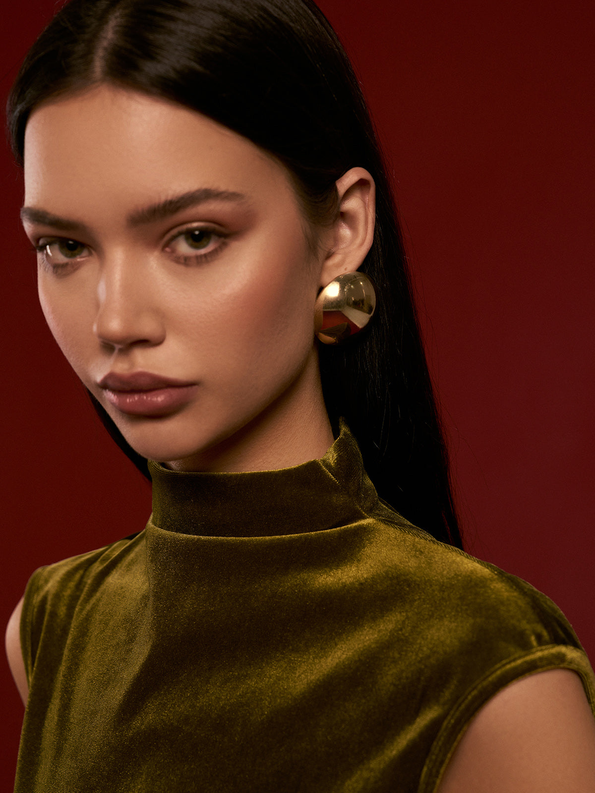 Boucles d'oreilles puces demi-boule brillantes