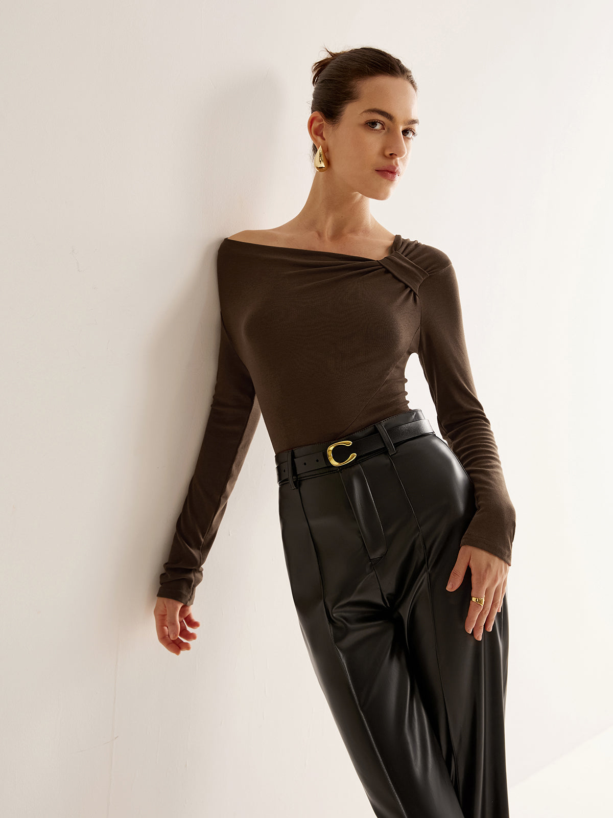 Haut en jersey à épaules dénudées et nœud