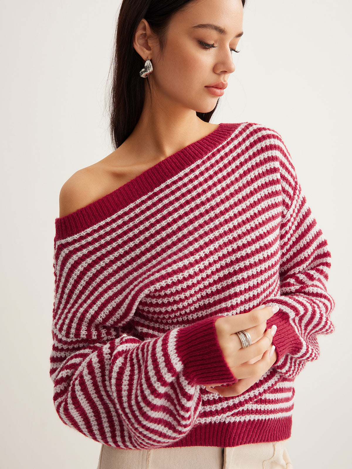 Pull rayé à bordure contrastée