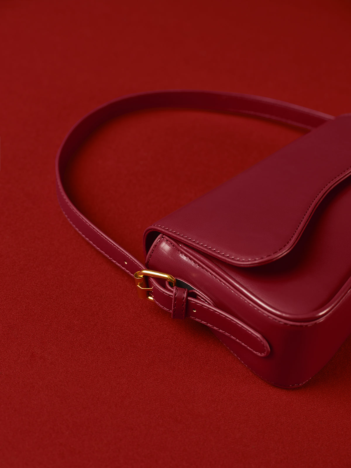 Verstellbare Schulterklappe, Achseltasche