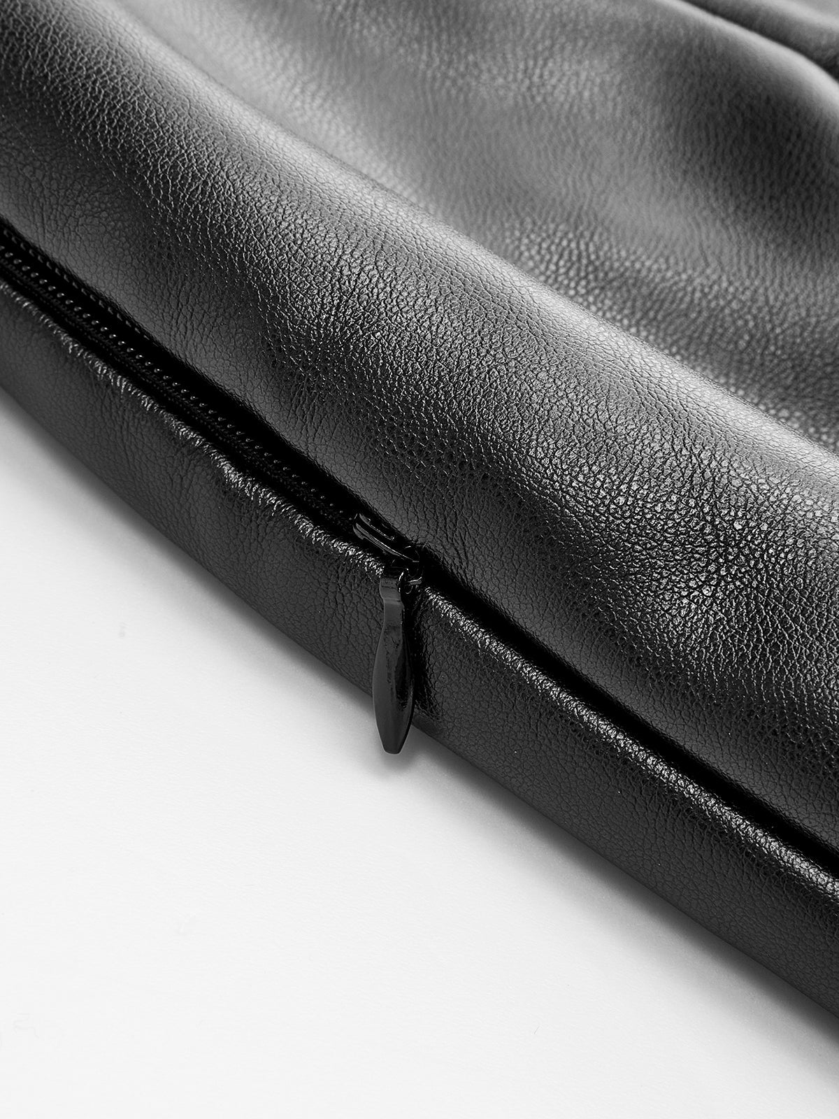 Faltenrock aus Kunstleder