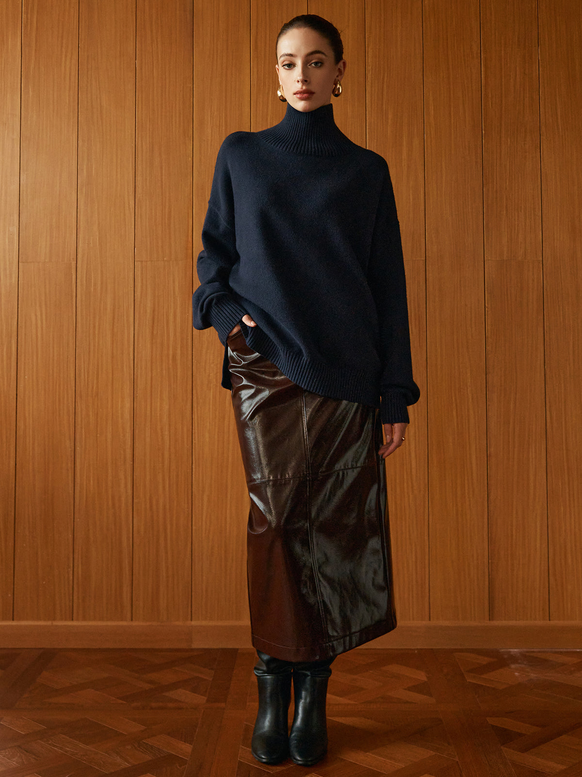 Rock aus Kunstleder mit Taschenschlitz