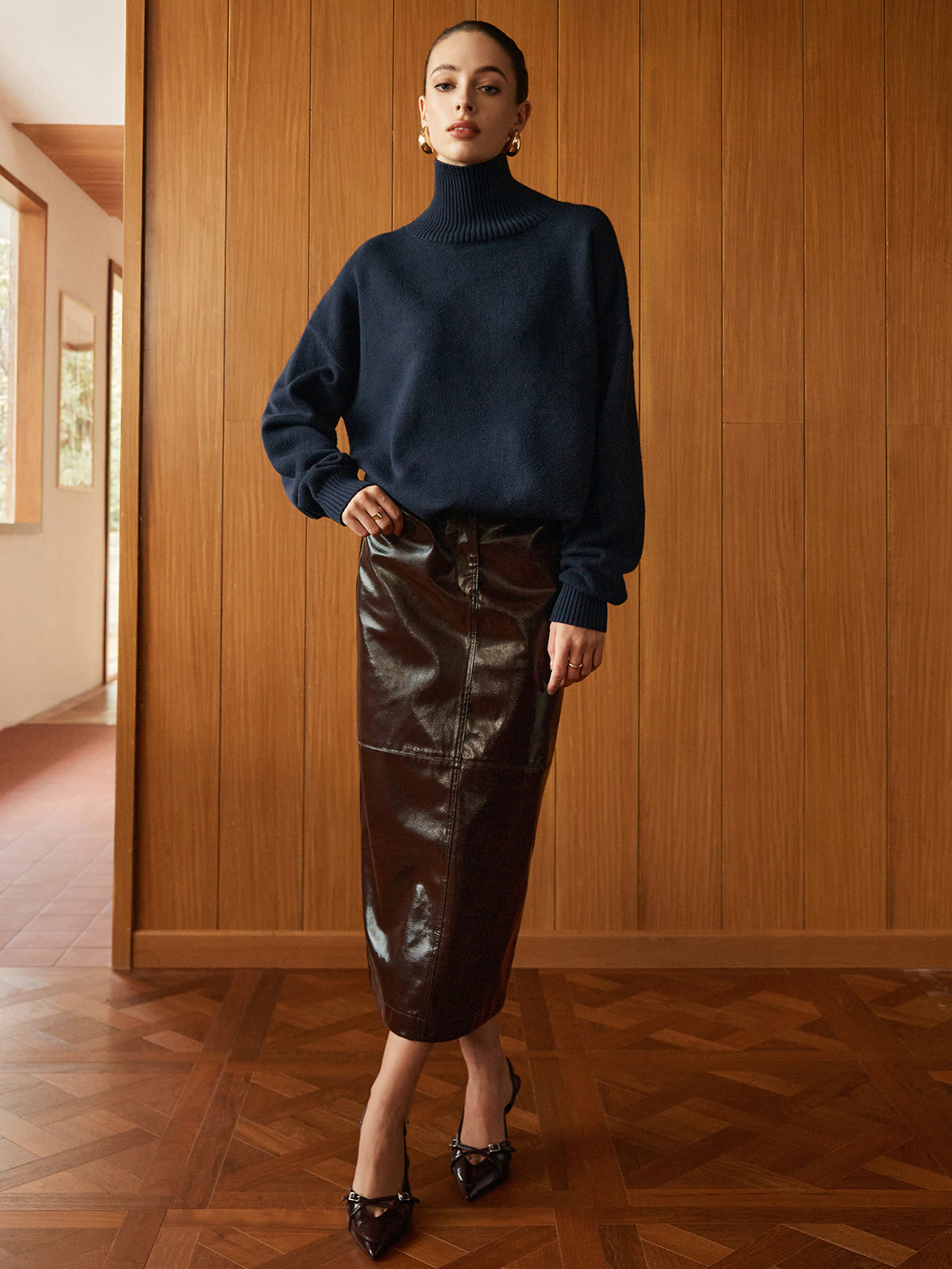 Rock aus Kunstleder mit Taschenschlitz