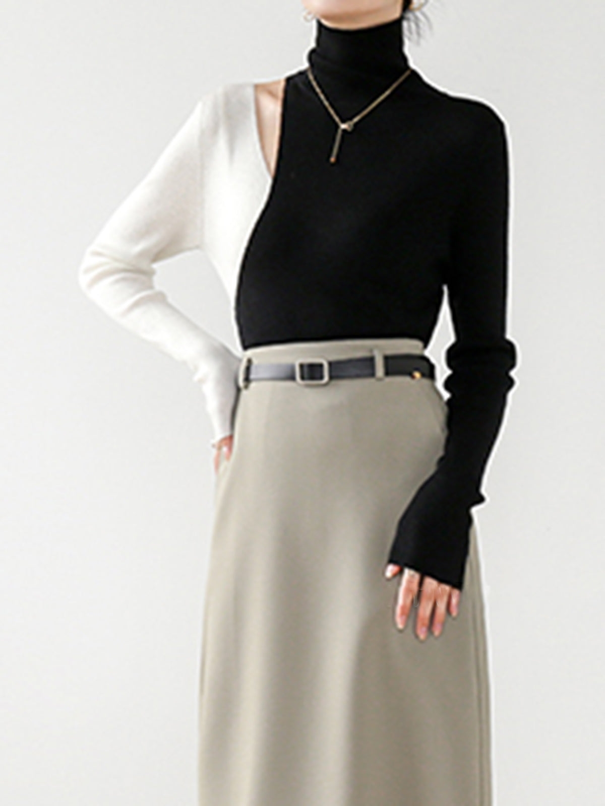 Stricktop mit Farbblock-Ausschnitt