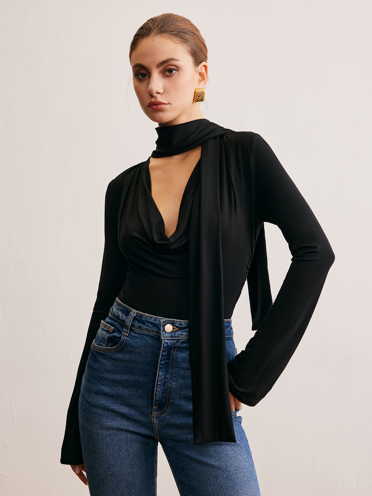 T-shirt à col châle et ruban