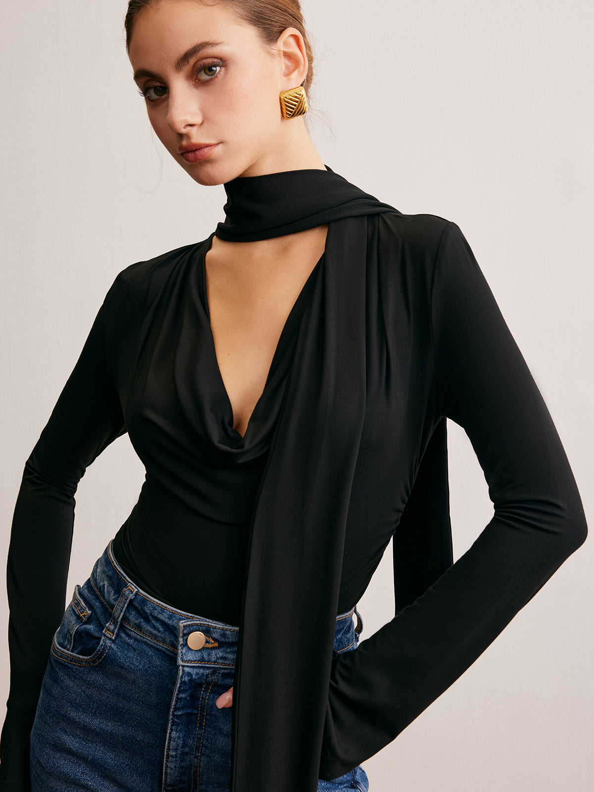 T-shirt à col châle et ruban