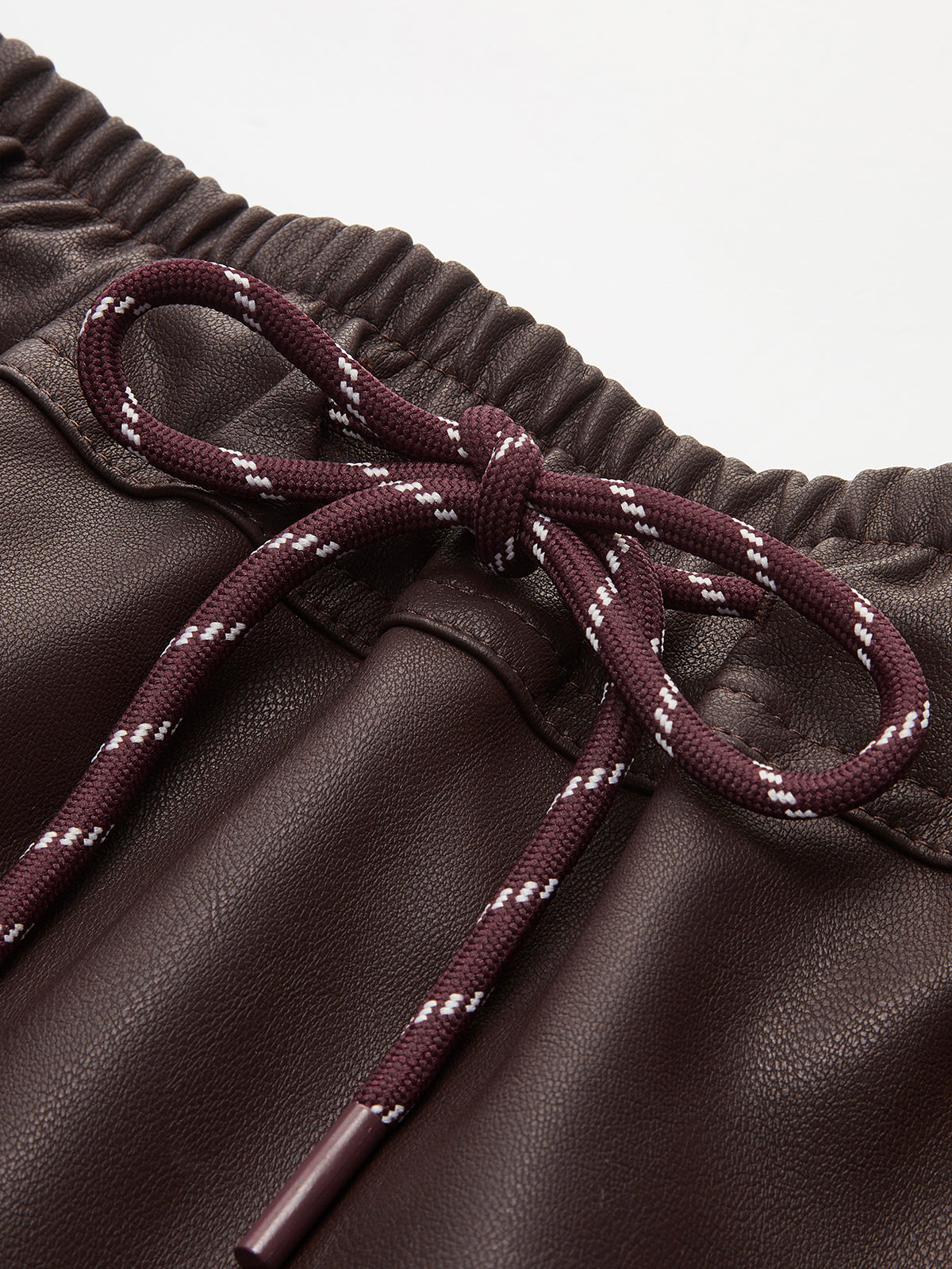 Rock aus Kunstleder mit Kordelzug