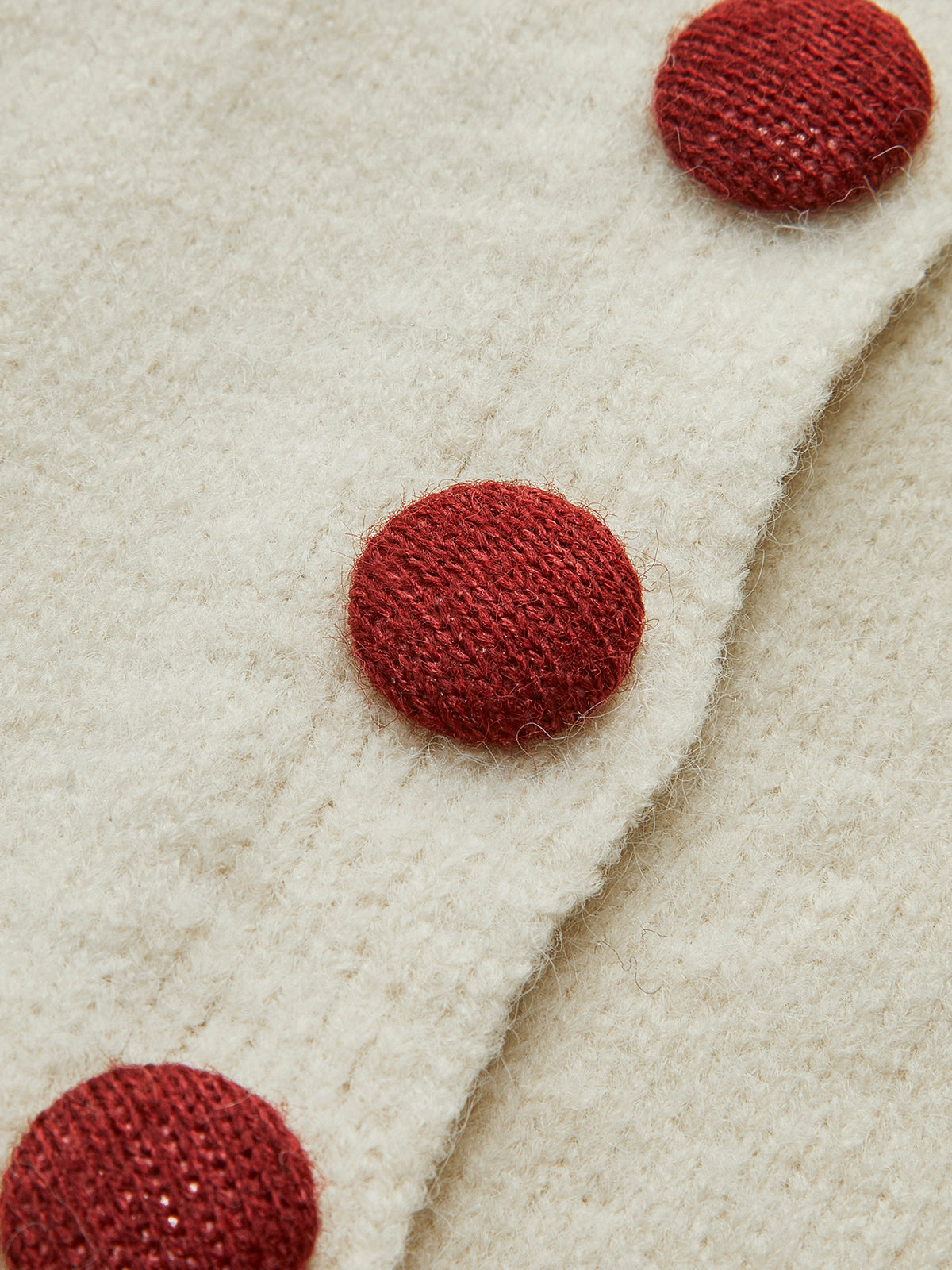 Cardigan à col roulé et boutons contrastés